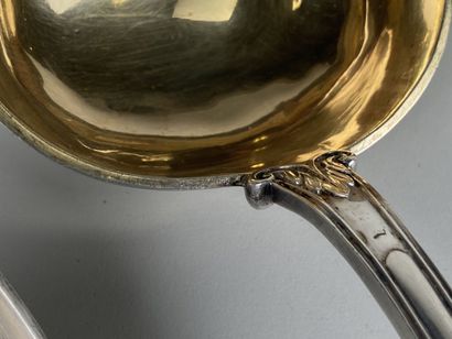Cuillère à ragoût et louche en argent et...