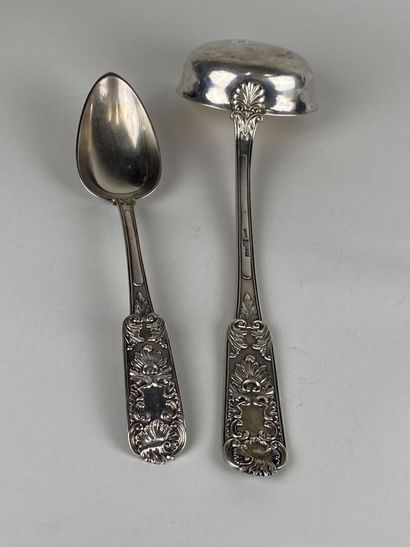 Cuillère à ragoût et louche en argent et...
