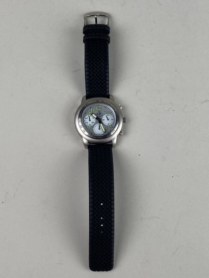 KOX DESIGN pour MICHELIN.

Montre-bracelet...