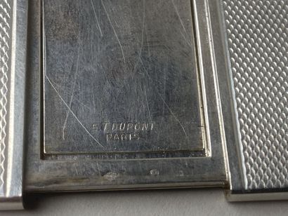 S.T DUPONT.

Petit porte-photo de poche en...