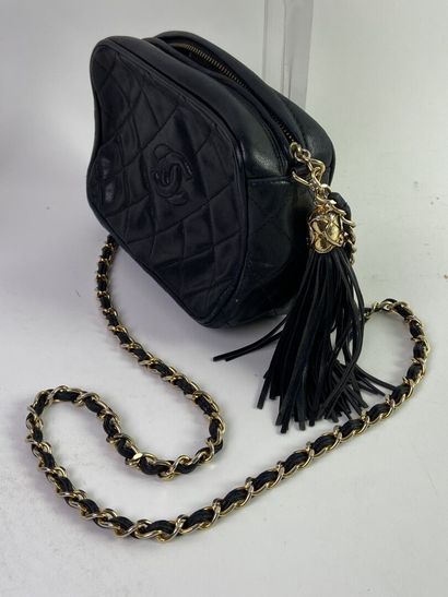 CHANEL, PARIS.

Modèle : Caméra.

Sac bandoulière...