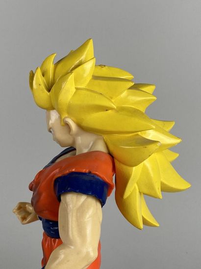 BIRD STUDIO SHUEISHA, TOEI ANIMATION, 1989.

Figurine...
