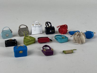 Collection de 15 miniatures d'après maroquinerie...