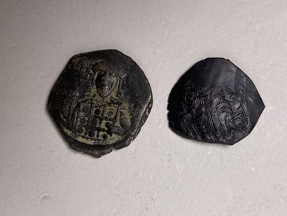 Deux monnaies byzantines.

1 Follis en bronze...