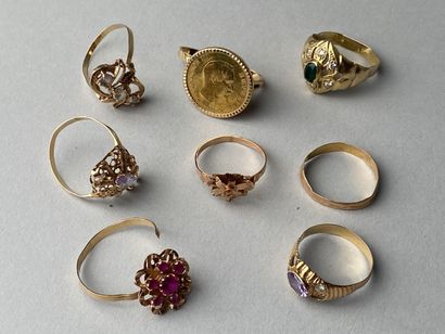 Lot de 8 bagues en or jaune 18K, certaines...