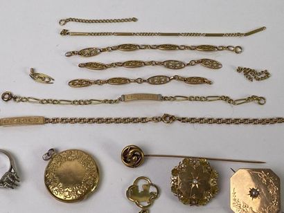 Lot d'or, majoritairement or jaune 18K pour...