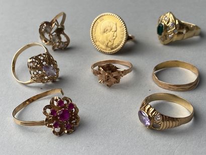 Lot de 8 bagues en or jaune 18K, certaines...
