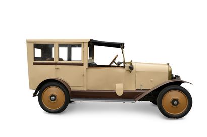 TAM Coupé Chauffeur.


Circa 1920.





Type...