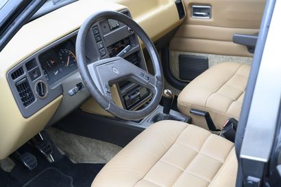 RENAULT R30 TX


1983





Type: R127830


Chassis...