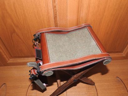 Siège pliant de battue en bois, assise cuir...