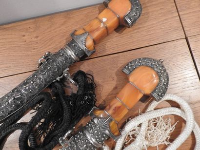 Paire de poignards koumya Marocain.

Long. :...