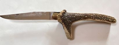 Couteau de chasse pliant réalisé dans un...