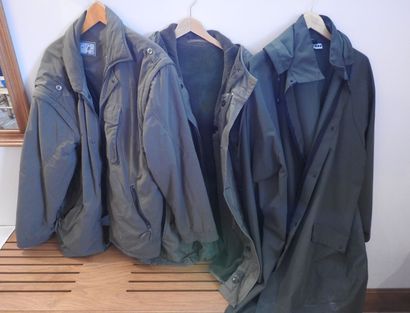 Lot de vêtements de chasse : 

- une veste...