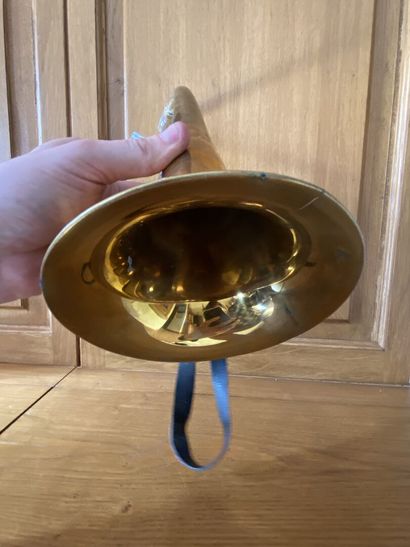 Pibole de chasse en cuivre jaune. Marqué...