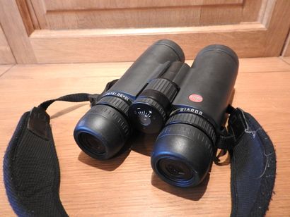 LEICA : Paire de jumelles DUOVID 10 x 50....
