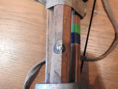 MANURANCE.

Petit siège de battue en bois...