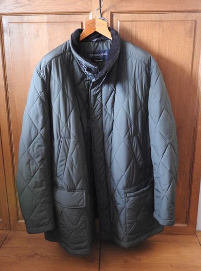 SCHNEIDERS.

Veste de chasse matelassée et...
