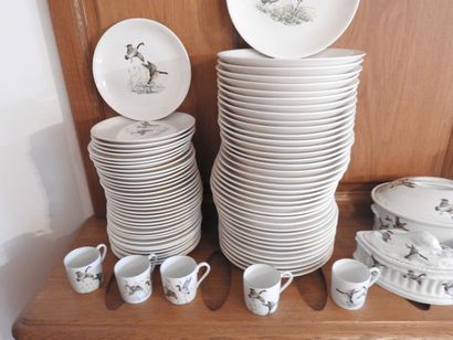 Porcelaine de PARIS : Partie de service en...