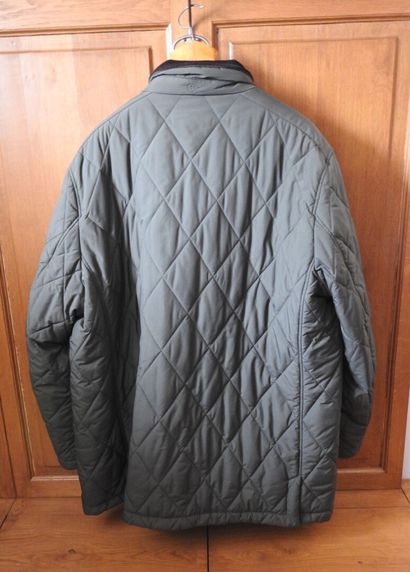 SCHNEIDERS.

Veste de chasse matelassée et...