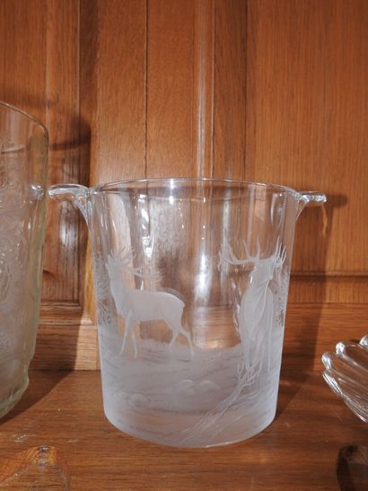 Ensemble comprenant un vase en cristal de...