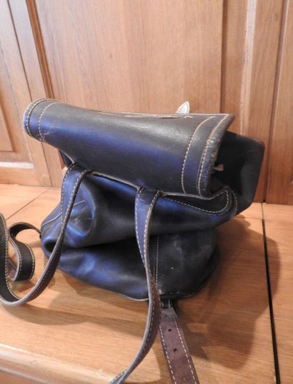 KETTNER.

Sac à dos en cuir marron.

(us...