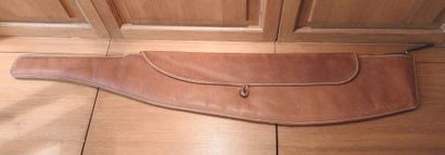 Étui pour carabine en cuir intérieur mouton.

L....