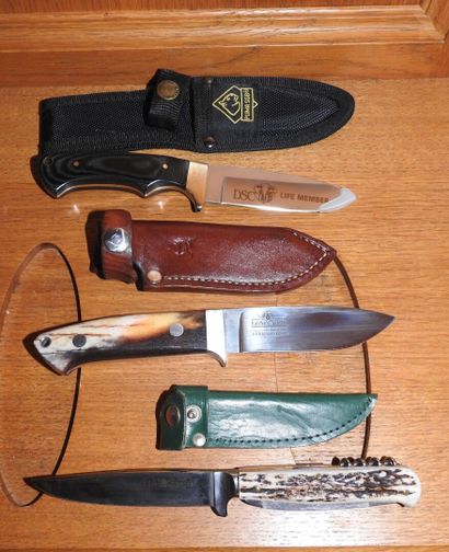 Trois couteaux de chasse dont : Puma Life...