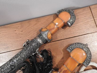 Paire de poignards koumya Marocain.

Long. :...