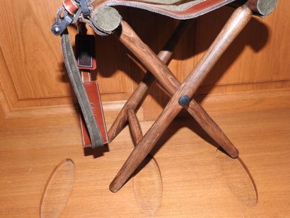 Siège pliant de battue en bois, assise cuir...