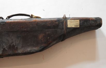 Étui jambon double en cuir, monogrammé.

L....