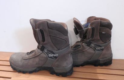 CHIRUCA.

Paire de chaussures en cuir et...