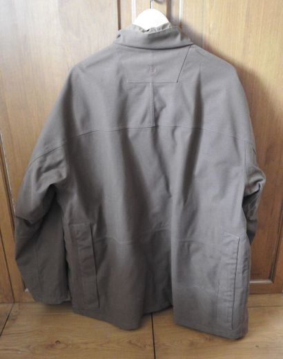 BERETTA.

Veste de chasse en toile marron.

Taille :...