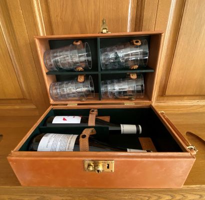PAPWORTH : Valise de pique nique en cuir...