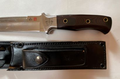 Couteau de chasse SEKI, manche en bois. Long.:...