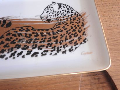CARTIER : vide poche en porcelaine à décor...