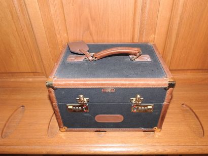 Valise rectangulaire de voyage en toile et...