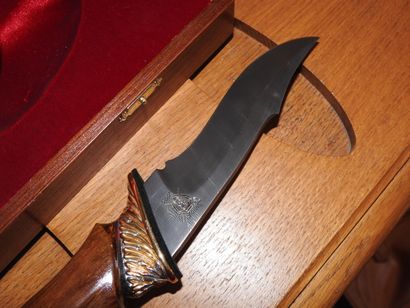 Important couteau de chasse Russe, la lame...