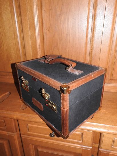 Valise rectangulaire de voyage en toile et...