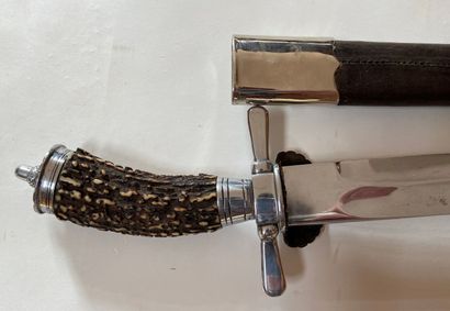 Dague de chasse, le manche en andouiller,...