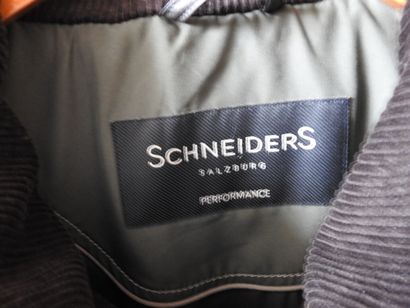 SCHNEIDERS.

Veste de chasse matelassée et...