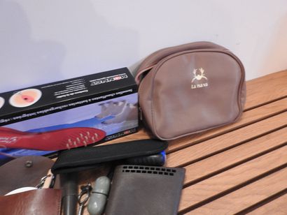 Lot de divers accessoires de chasse dont...