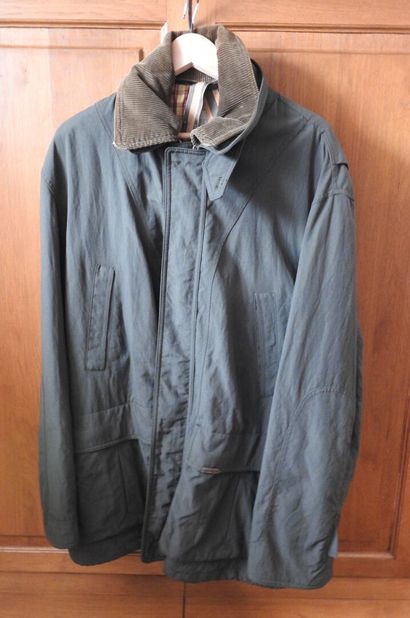 BERETTA.

Veste de chasse en toile marron,...