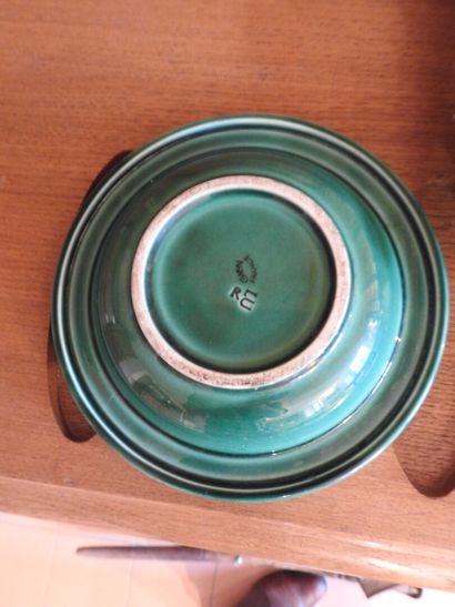 Ensemble en porcelaine et faïence comprenant :...