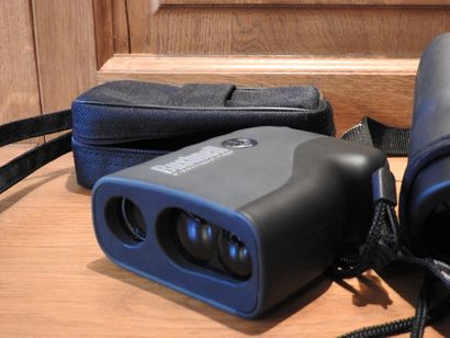 BUSHNELL : deux optiques dont Yardage pro...