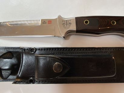 Couteau de chasse SEKI, manche en bois. Long.:...