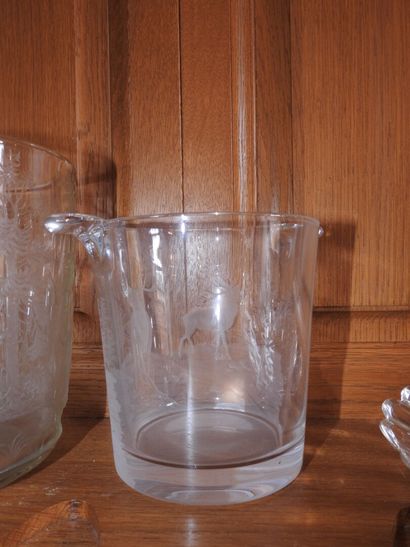 Ensemble comprenant un vase en cristal de...
