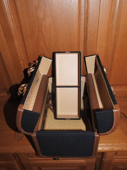 T. ANTHONY : Valise de transport en toile...