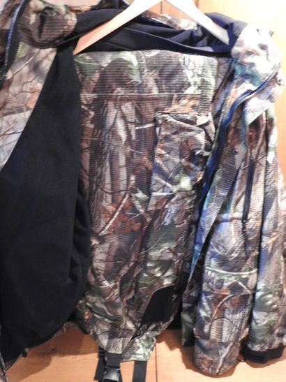 MAD DG GEAR.

Veste et son pantalon en toile...