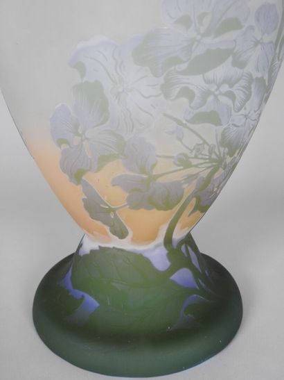 Émile GALLÉ (1846-1904).

Important vase...