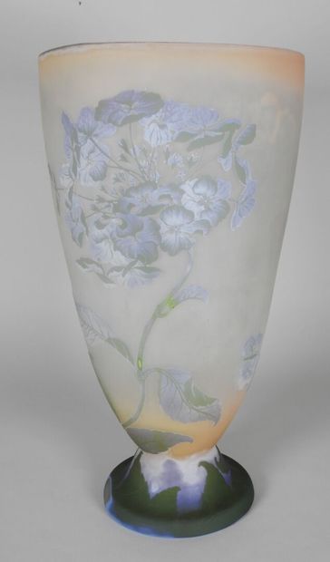 Émile GALLÉ (1846-1904).

Important vase...